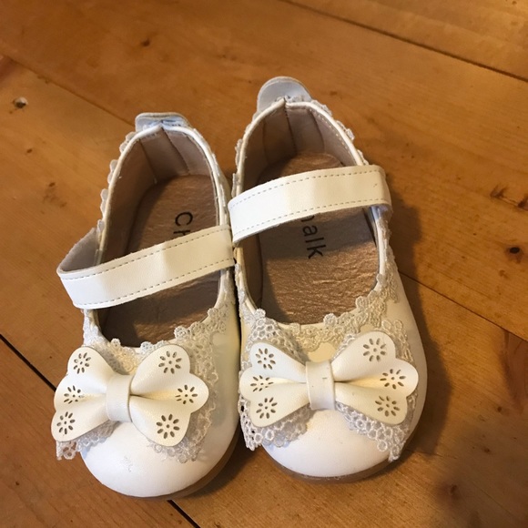 6T off white Mary Janes - Picture 2 of 10